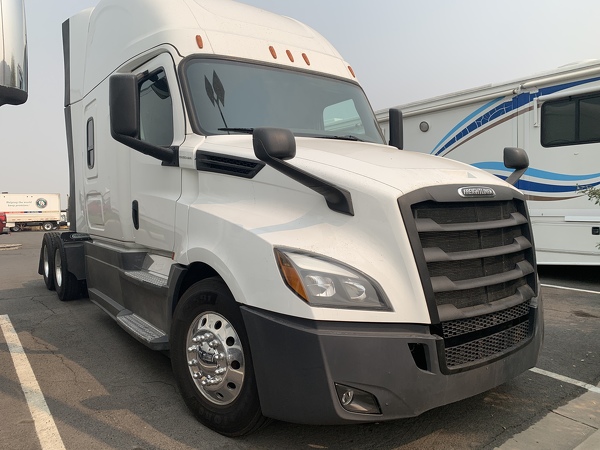 FREIGHTLINER CASCADIA 126SLP 2019