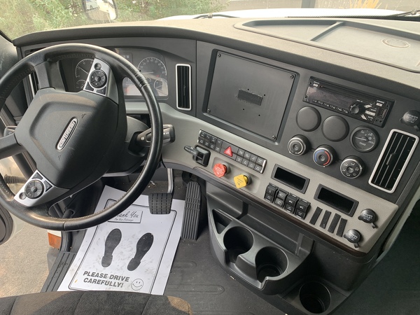 FREIGHTLINER CASCADIA 126SLP 2019