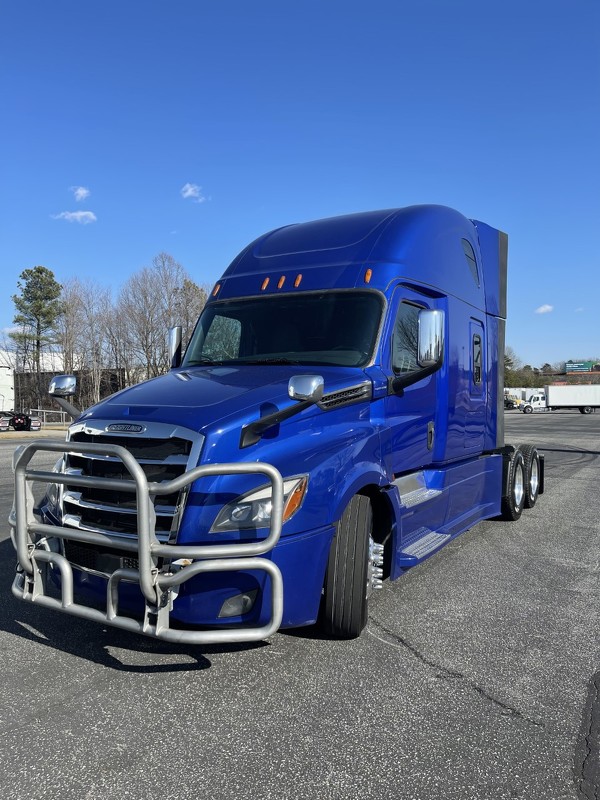 FREIGHTLINER CASCADIA 126SLP 2020