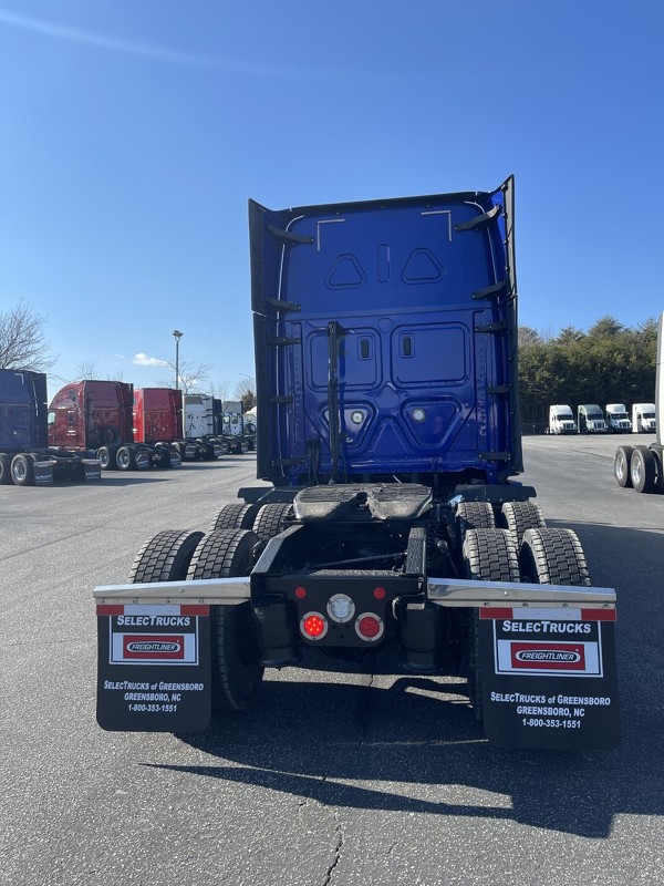 FREIGHTLINER CASCADIA 126SLP 2020
