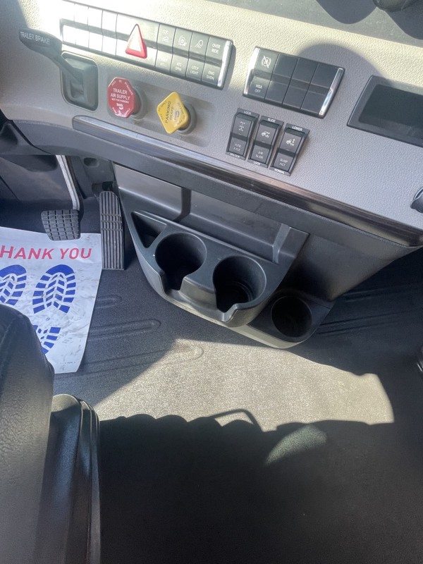 FREIGHTLINER CASCADIA 126SLP 2020