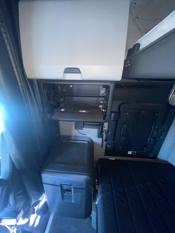 FREIGHTLINER CASCADIA 126SLP 2020