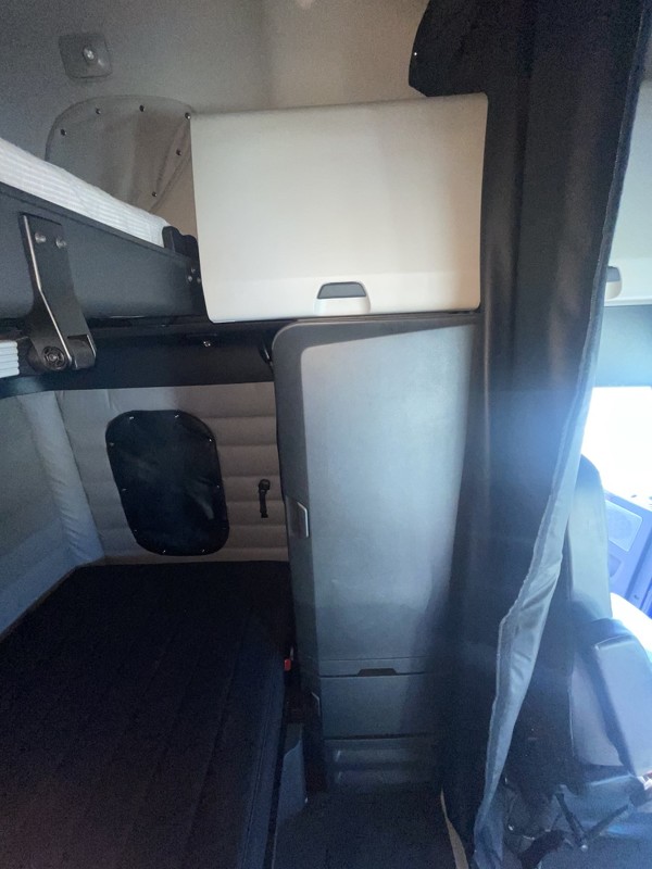 FREIGHTLINER CASCADIA 126SLP 2020