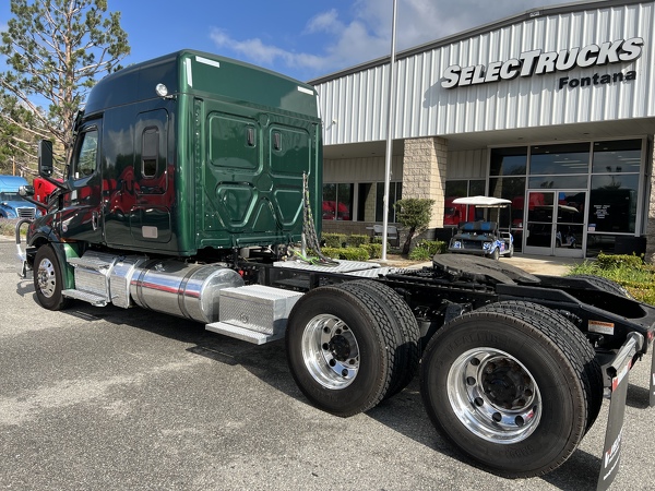 FREIGHTLINER CASCADIA 126SLP 2021
