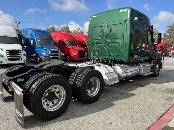 FREIGHTLINER CASCADIA 126SLP 2021