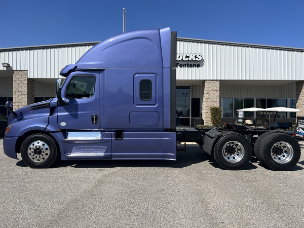 FREIGHTLINER CASCADIA 126SLP 2020