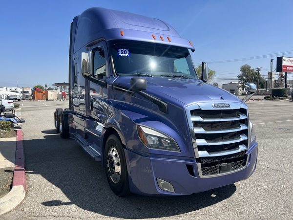 FREIGHTLINER CASCADIA 126SLP 2020