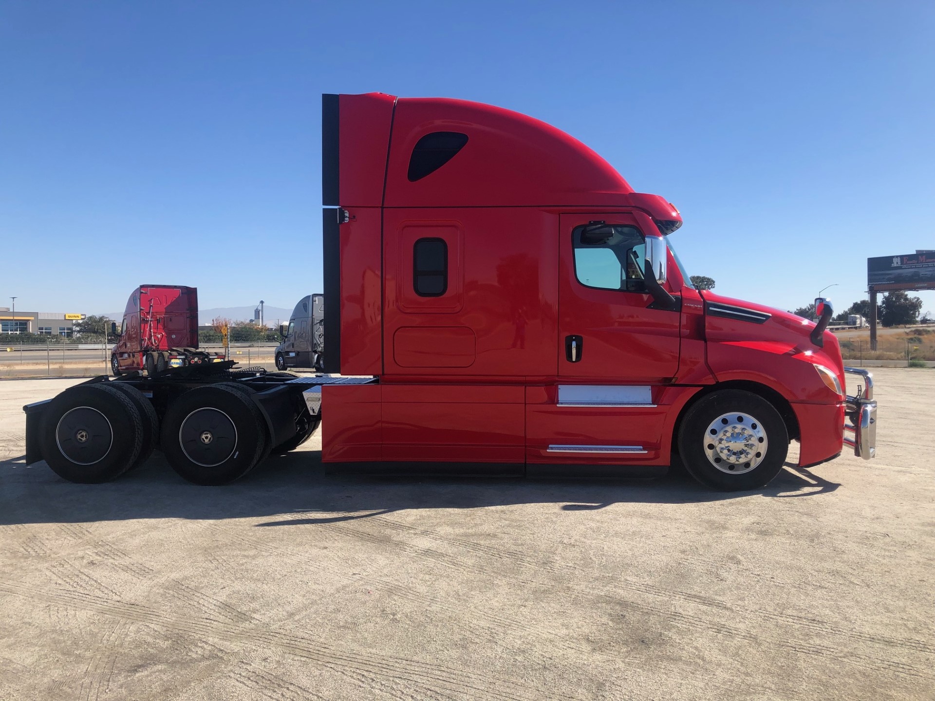 2022 FREIGHTLINER CASCADIA 126SLP - image 5