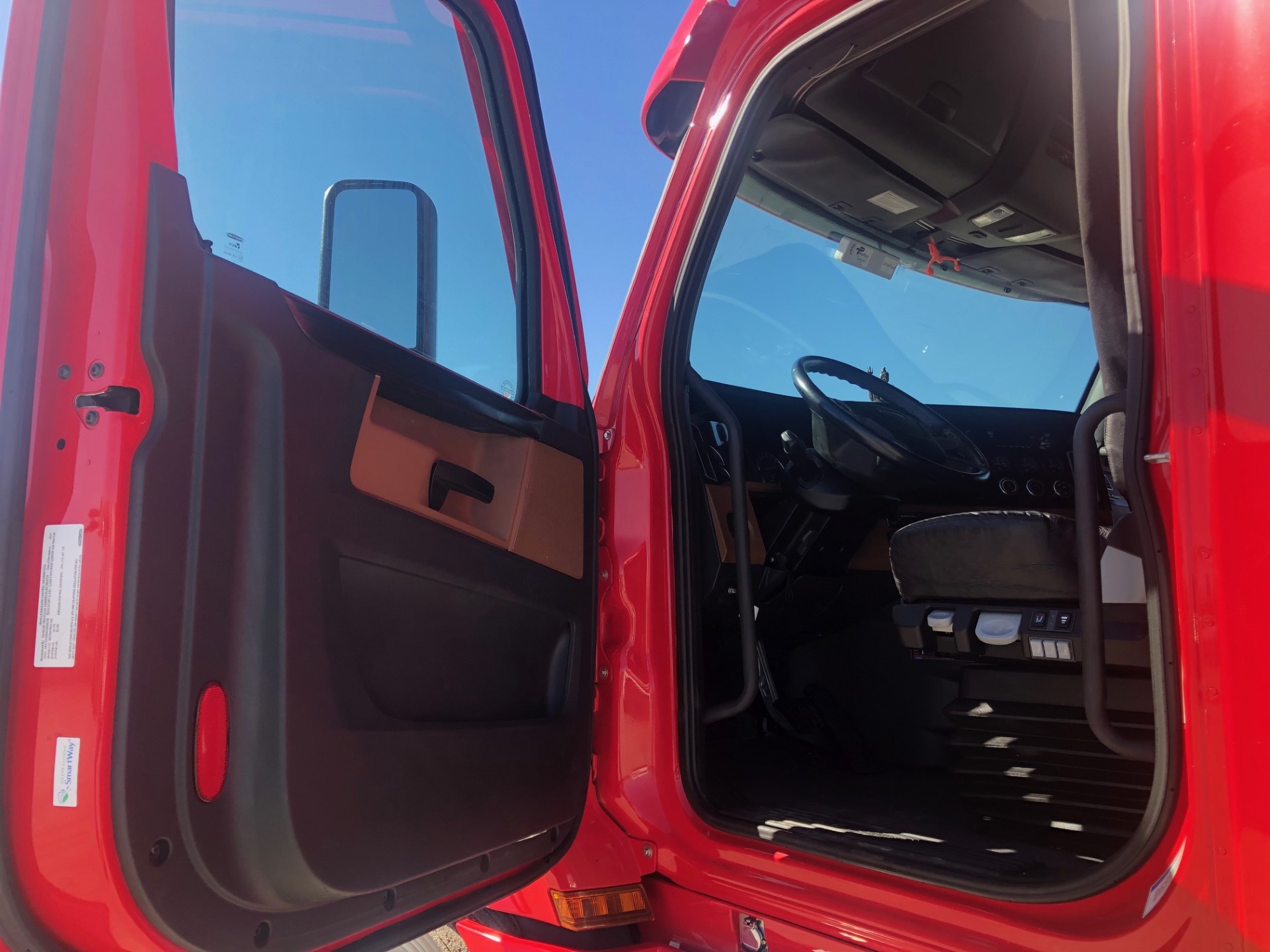 2022 FREIGHTLINER CASCADIA 126SLP - image 12