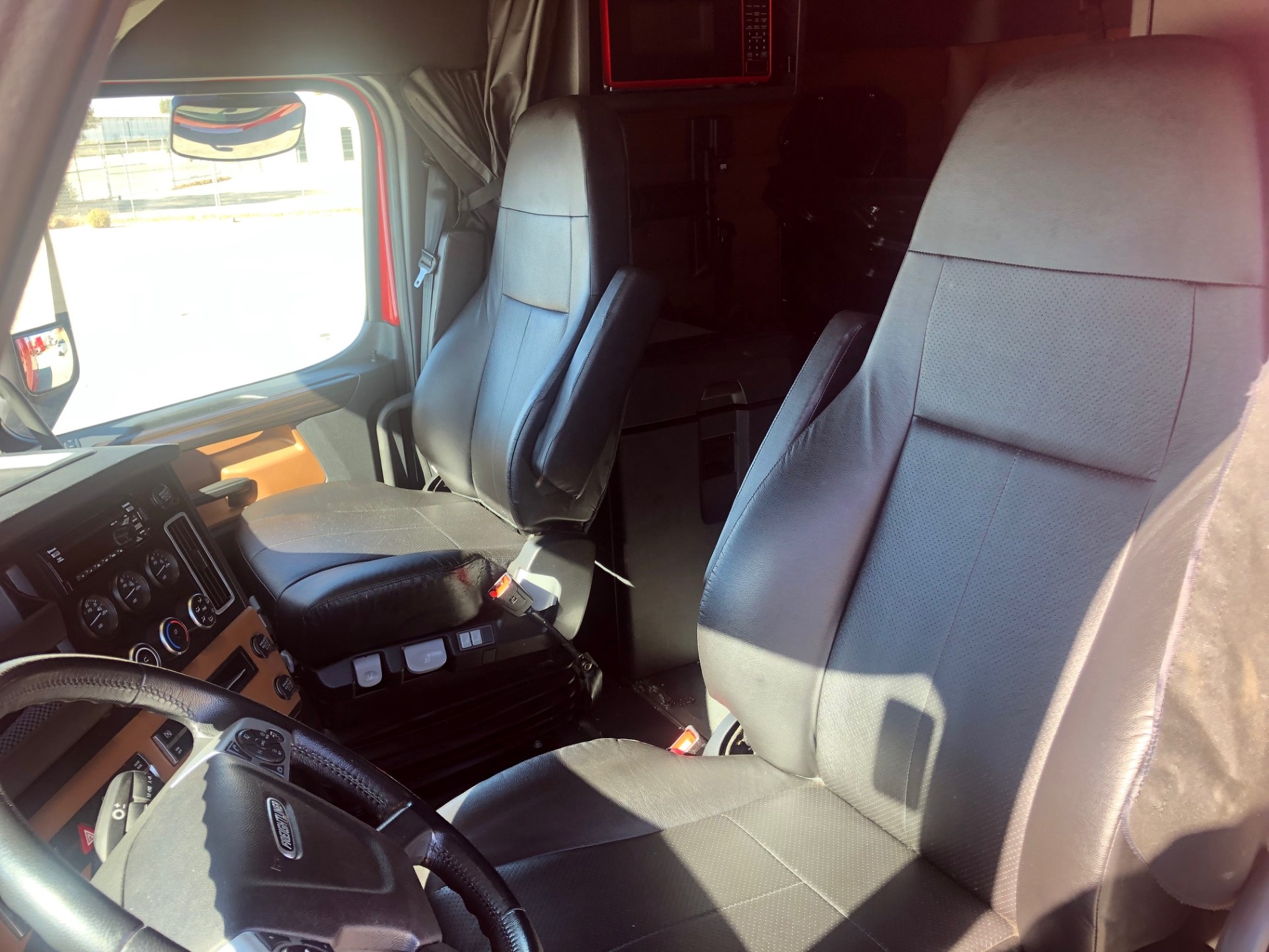 2022 FREIGHTLINER CASCADIA 126SLP - image 13