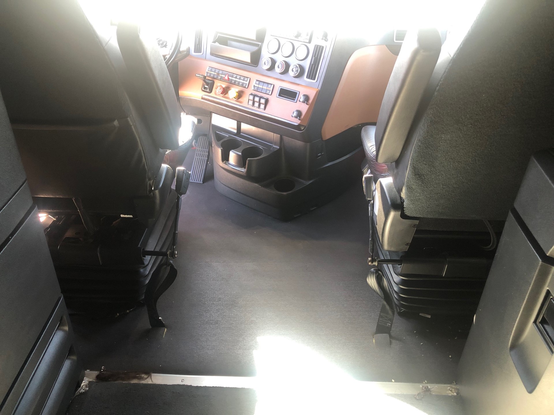 2022 FREIGHTLINER CASCADIA 126SLP - image 16