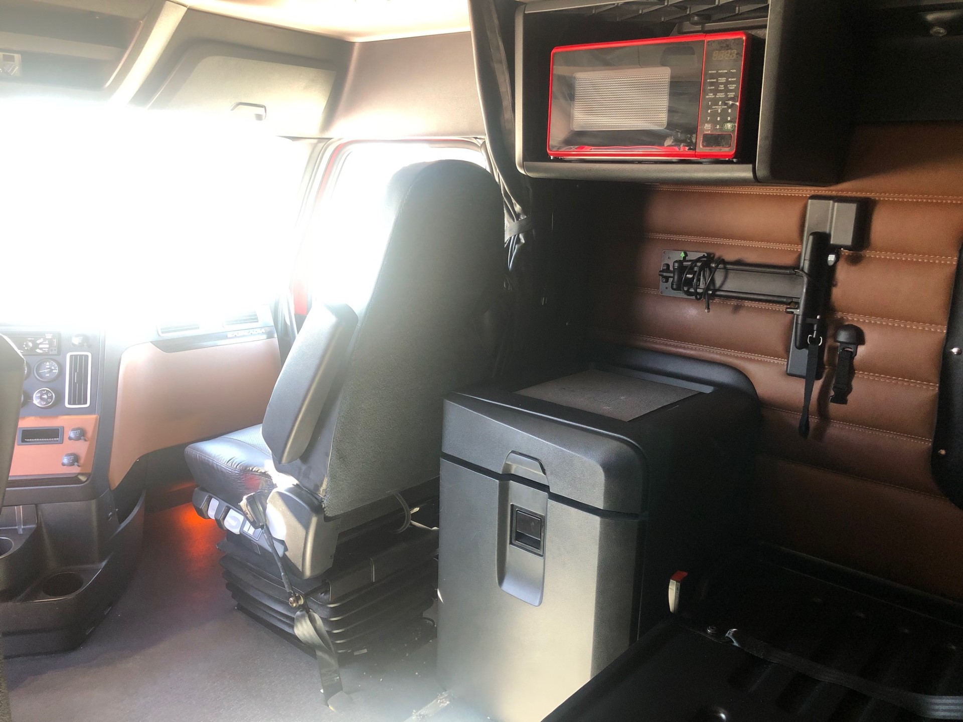 2022 FREIGHTLINER CASCADIA 126SLP - image 18