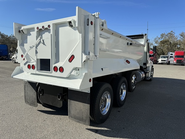 FREIGHTLINER CASCADIA 125DC 2016