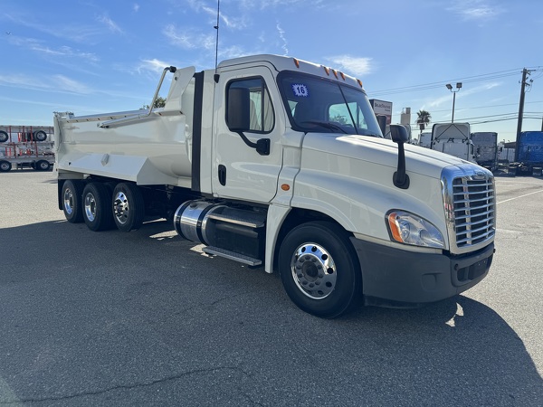 FREIGHTLINER CASCADIA 125DC 2016