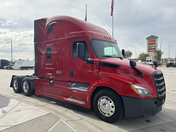 FREIGHTLINER CASCADIA 126SLP 2021