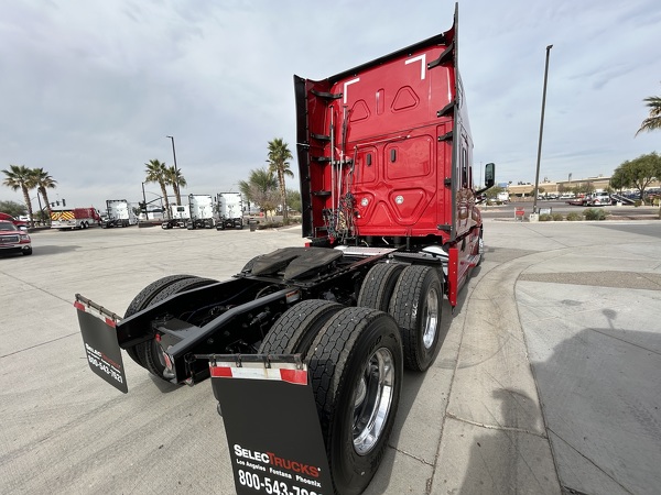 FREIGHTLINER CASCADIA 126SLP 2021
