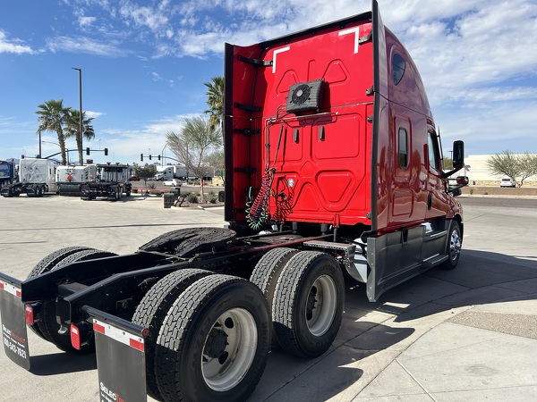 FREIGHTLINER CASCADIA 126SLP 2022