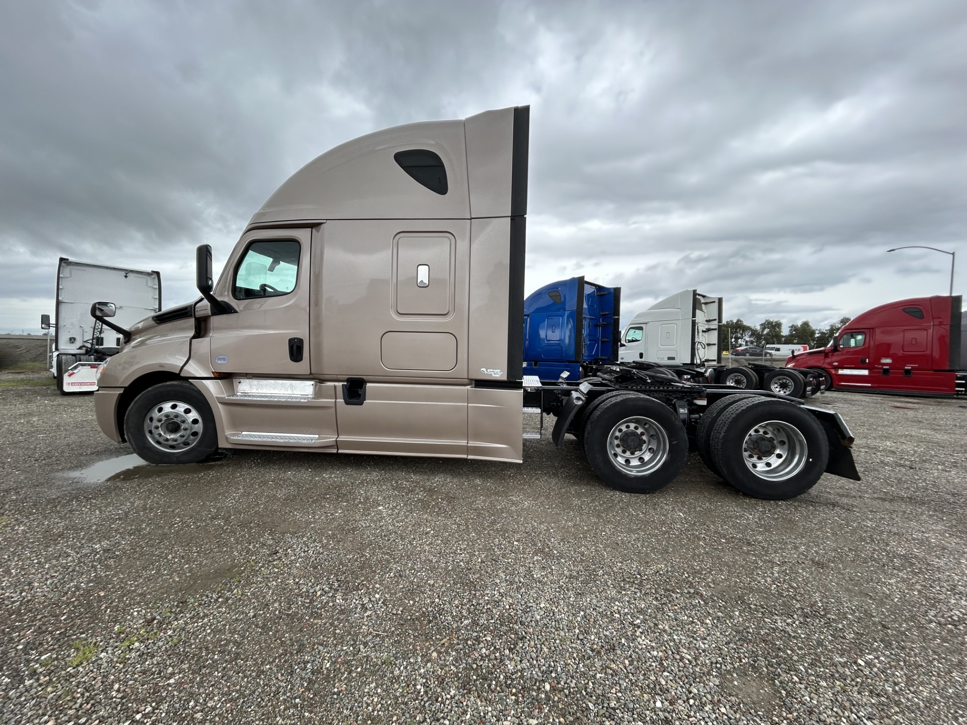 2019 FREIGHTLINER CASCADIA 126SLP - image 8