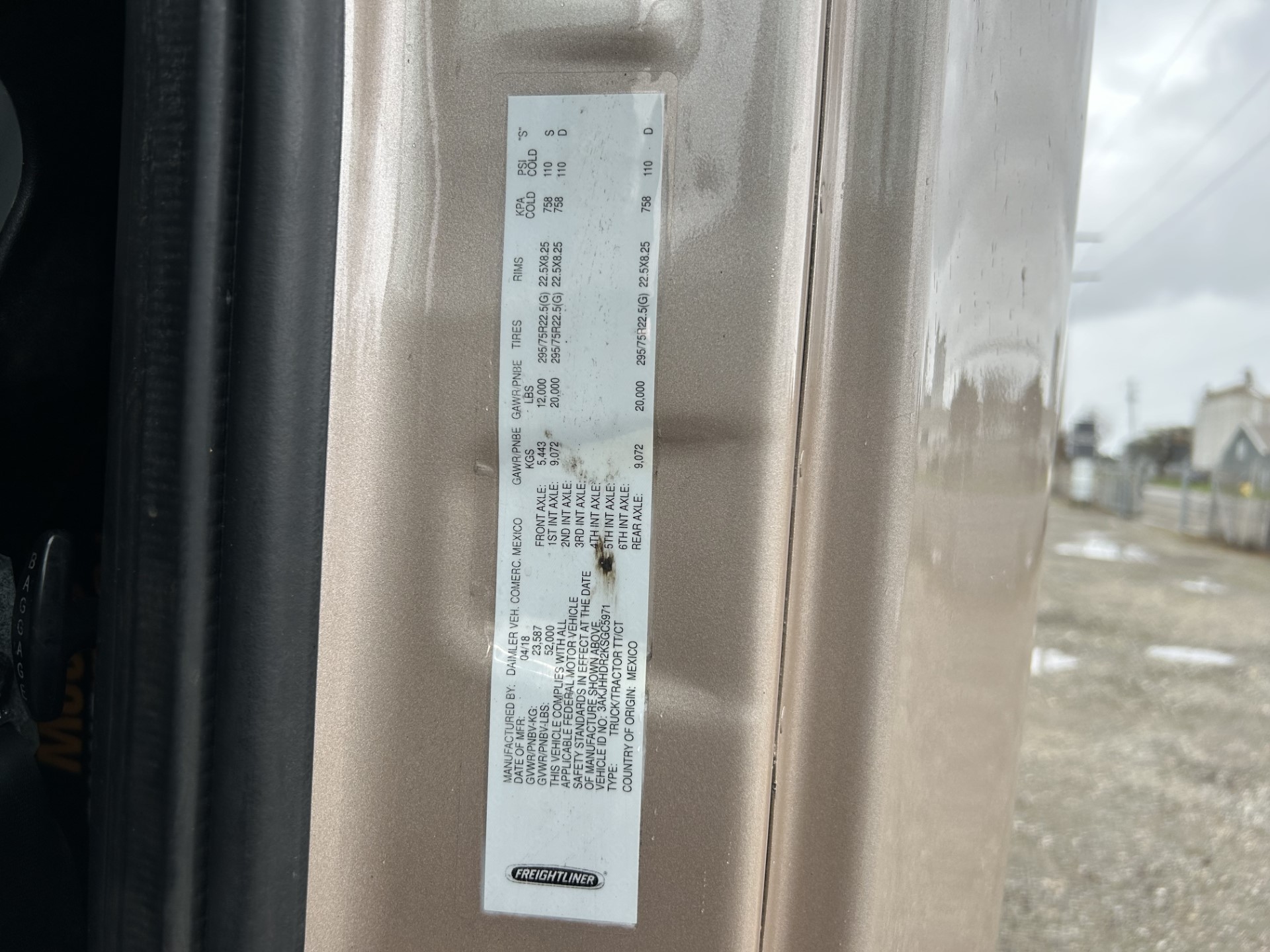 2019 FREIGHTLINER CASCADIA 126SLP - image 17