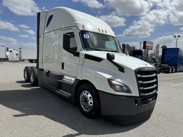 FREIGHTLINER CASCADIA 126SLP 2022