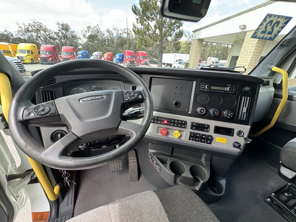 FREIGHTLINER CASCADIA 126SLP 2022