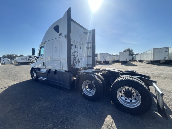 FREIGHTLINER CASCADIA 126SLP 2022