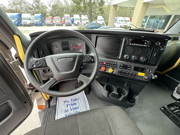 FREIGHTLINER CASCADIA 126SLP 2023