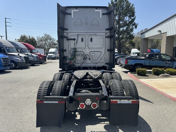 FREIGHTLINER CASCADIA 126SLP 2023