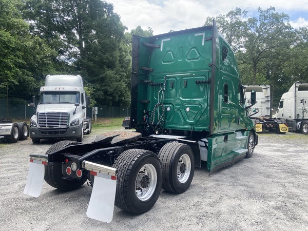 FREIGHTLINER CASCADIA 126SLP 2021