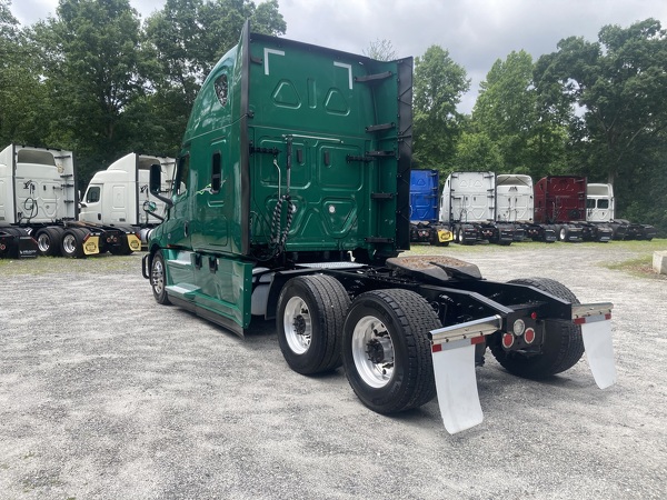 FREIGHTLINER CASCADIA 126SLP 2021