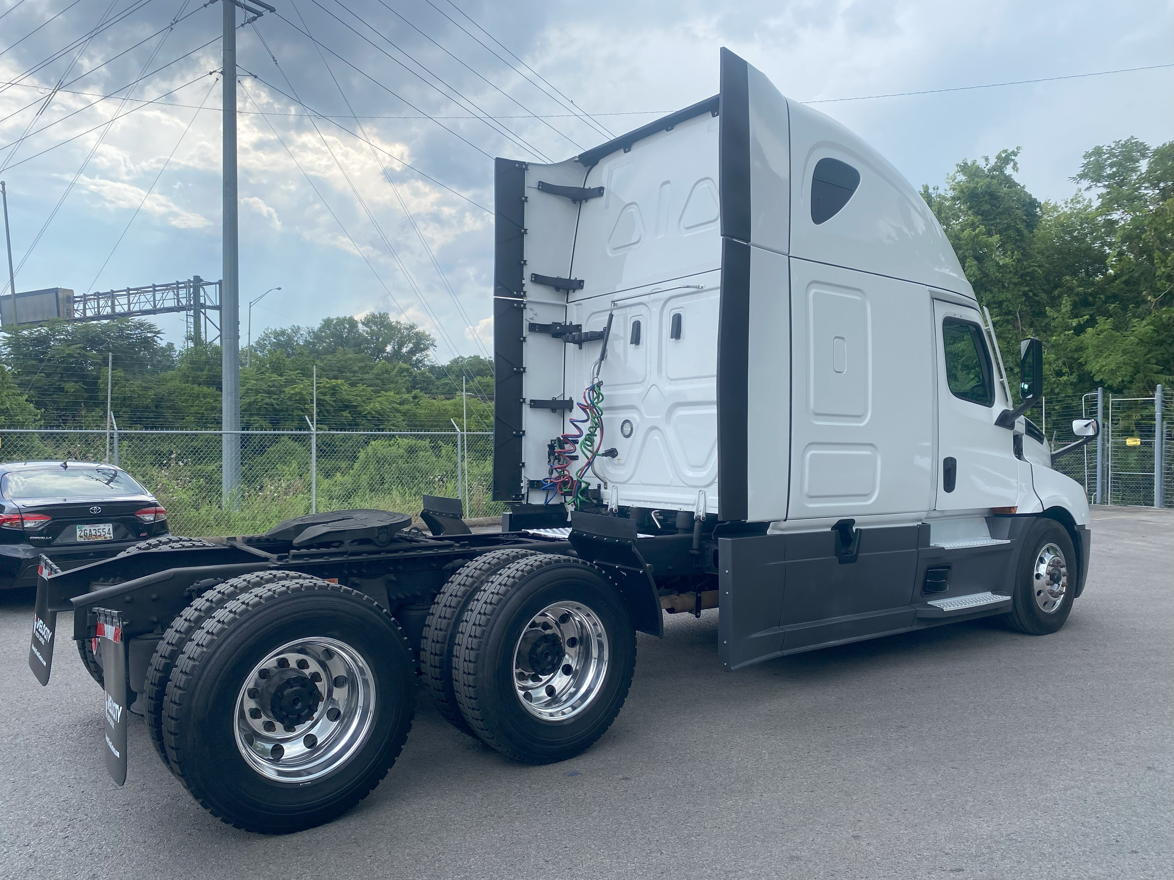 2022 FREIGHTLINER CASCADIA 126SLP - image 5