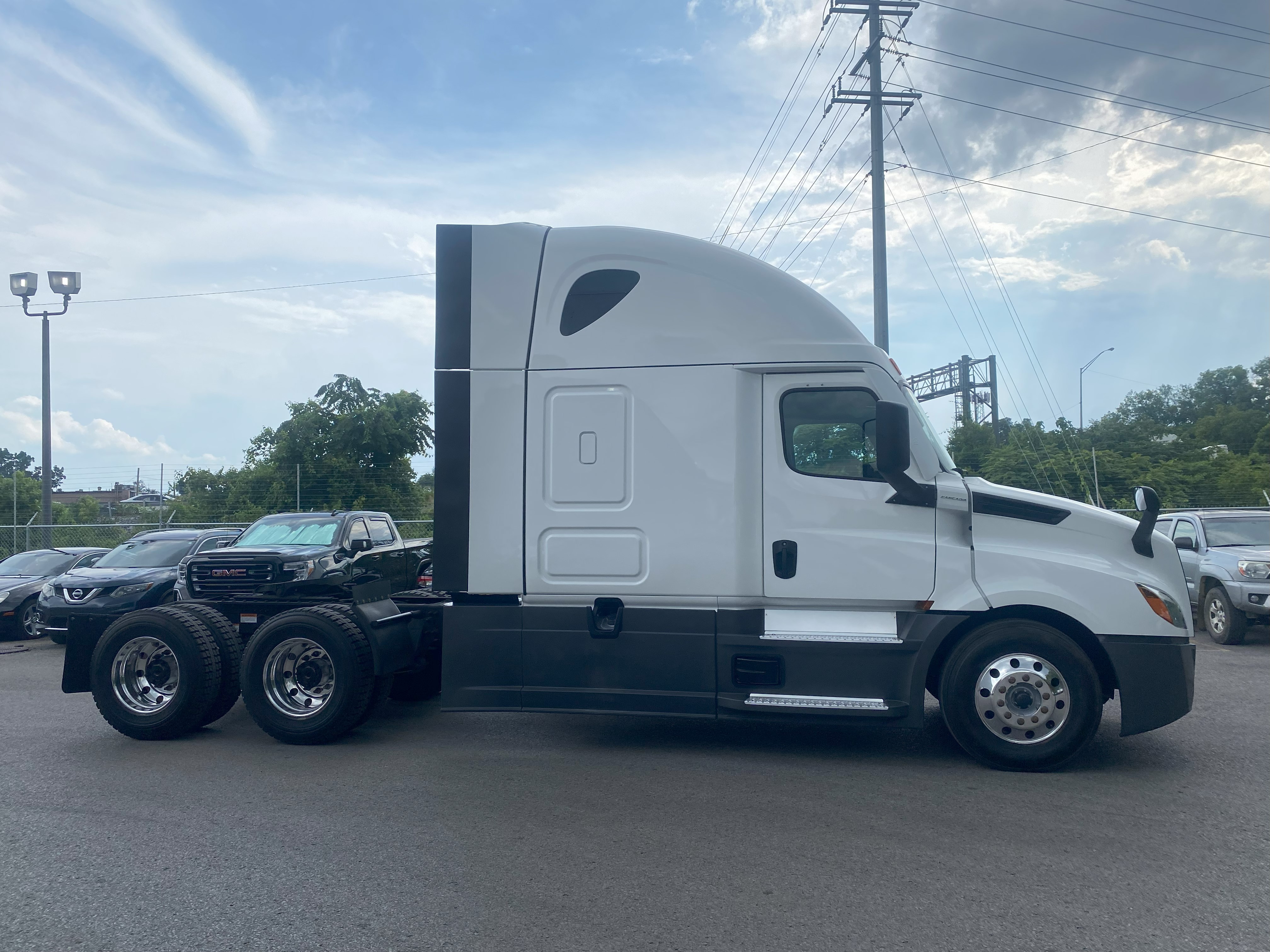 2022 FREIGHTLINER CASCADIA 126SLP - image 6