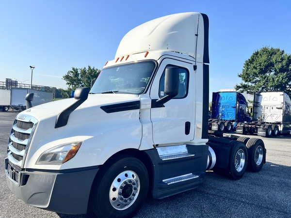 FREIGHTLINER CASCADIA 126DC 2019