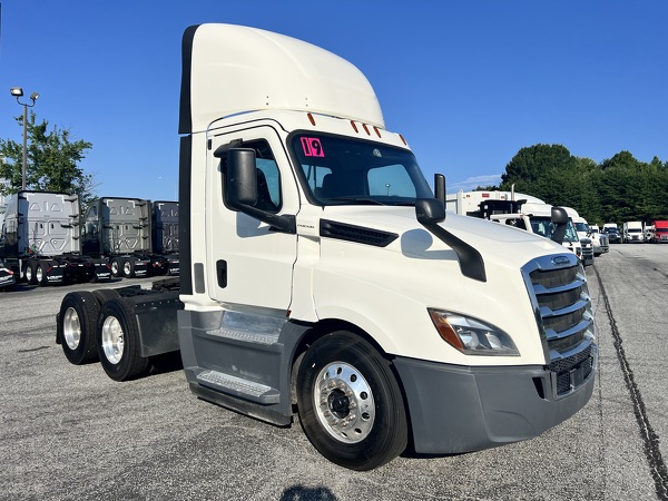 FREIGHTLINER CASCADIA 126DC 2019
