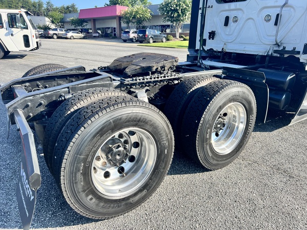 FREIGHTLINER CASCADIA 126DC 2019