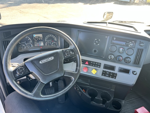 FREIGHTLINER CASCADIA 126DC 2019