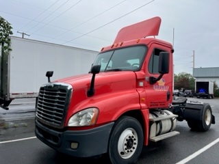 2014 FREIGHTLINER CASCADIA 125DC - image 2