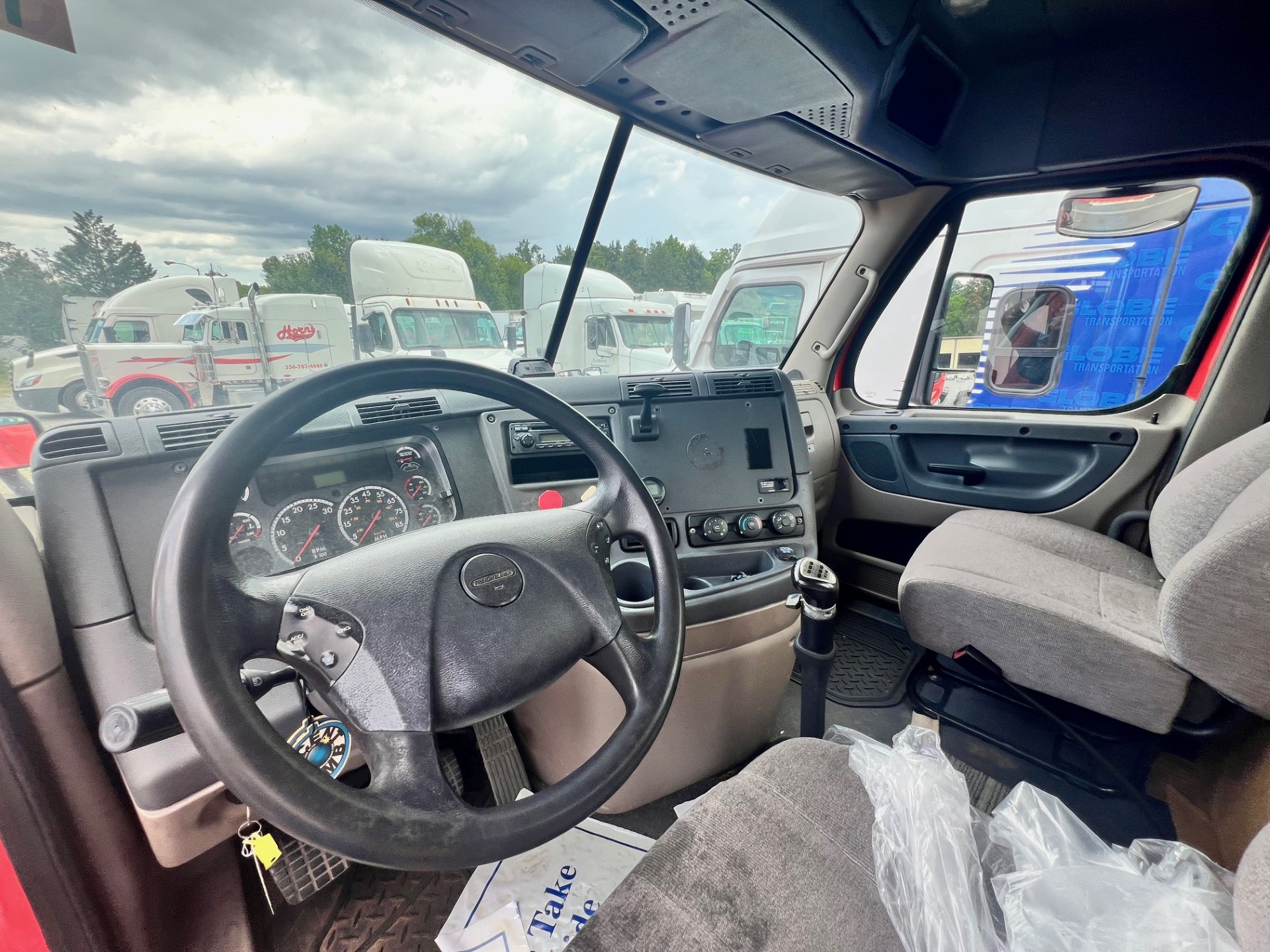 2014 FREIGHTLINER CASCADIA 125DC - image 7