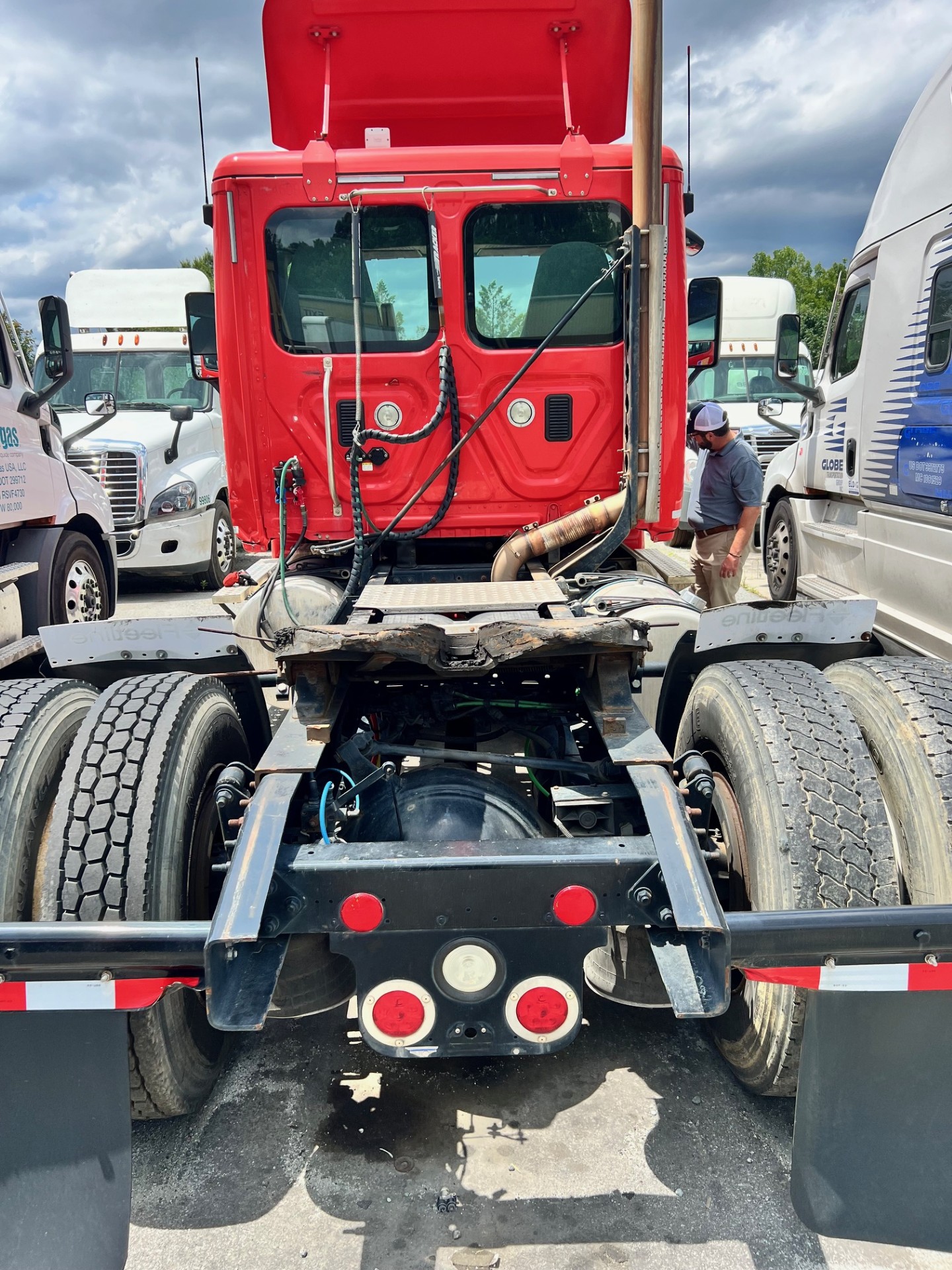 2014 FREIGHTLINER CASCADIA 125DC - image 4