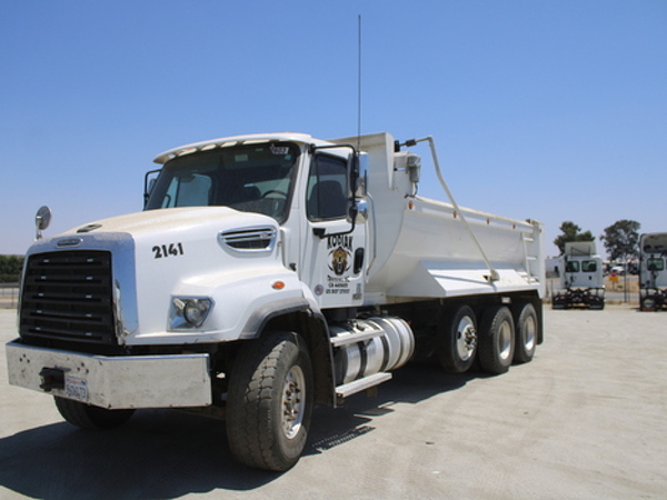 FREIGHTLINER 114SD 