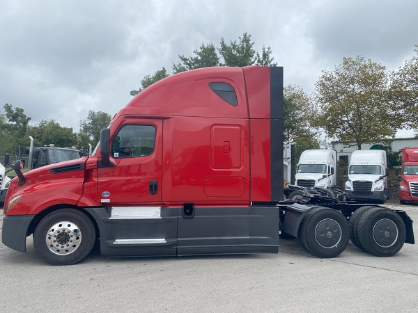 FREIGHTLINER CASCADIA 126SLP 2021