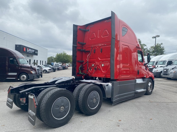 FREIGHTLINER CASCADIA 126SLP 2021