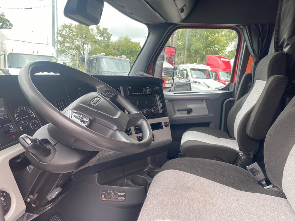 FREIGHTLINER CASCADIA 126SLP 2021