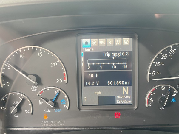 FREIGHTLINER CASCADIA 126SLP 2021