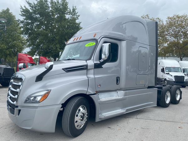 FREIGHTLINER CASCADIA 126SLP 2019