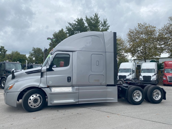 FREIGHTLINER CASCADIA 126SLP 2019