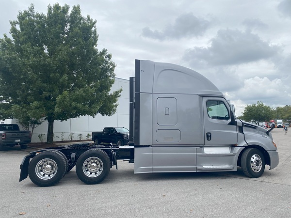 FREIGHTLINER CASCADIA 126SLP 2019