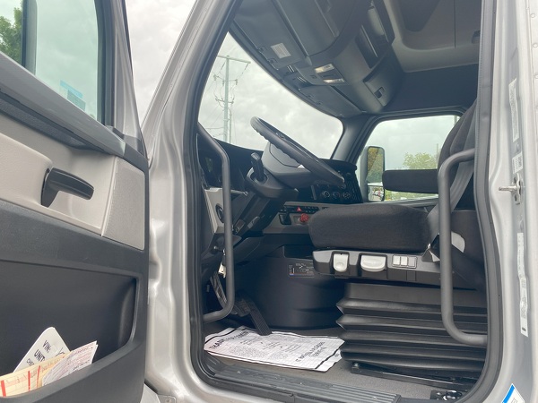 FREIGHTLINER CASCADIA 126SLP 2019