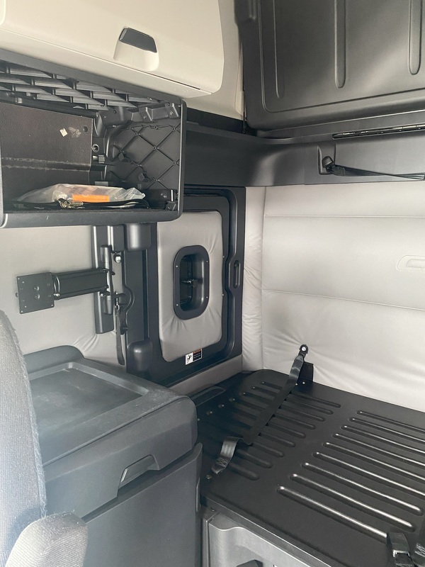 FREIGHTLINER CASCADIA 126SLP 2019