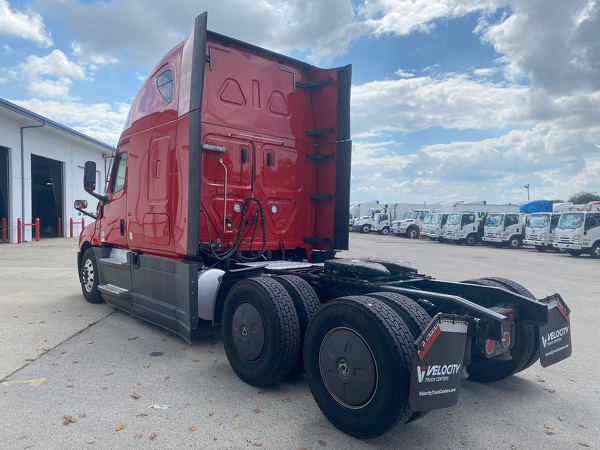 FREIGHTLINER CASCADIA 126SLP 2021